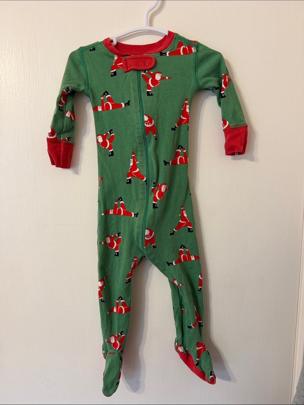 The Beaufort Bonnet Co Santa 6-12m Print One-Piece Pajamas with Red Trim